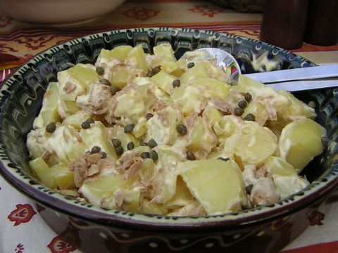 Aardappelsalade met tonijn