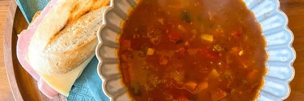 Vegetarisch goulash soep