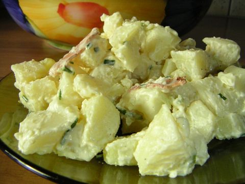 Lauwwarme aardappelsalade met spekjes