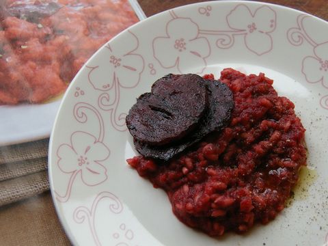Rode bieten risotto met zwarte peper