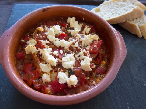 Garnalen met tomaat en feta (garithes yiouvetsi)