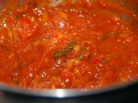 Tomaten kruiden saus